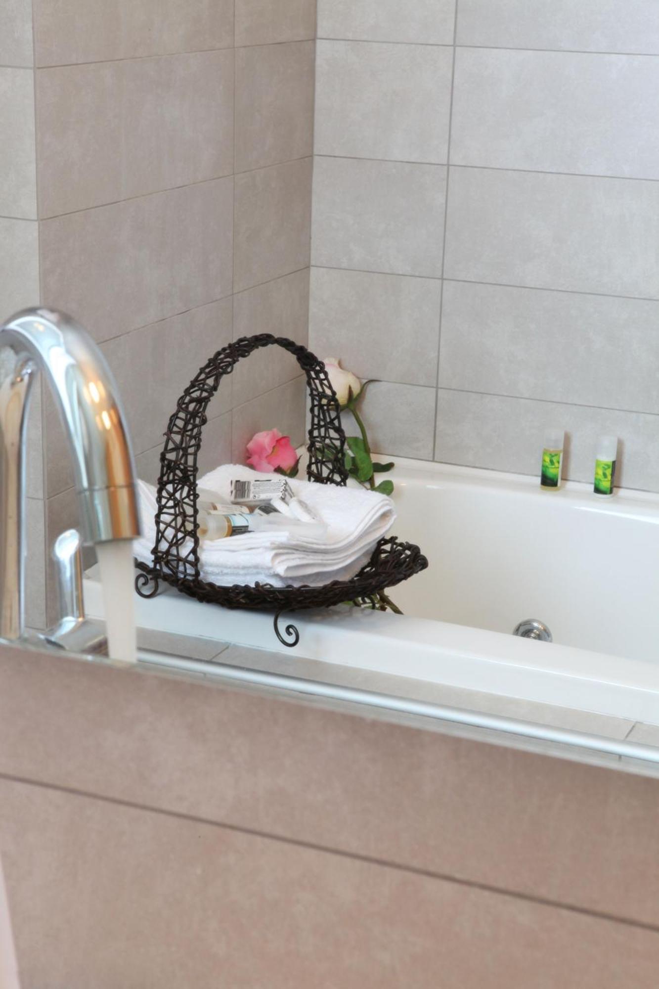 Hotel Alfa Едеса Екстер'єр фото