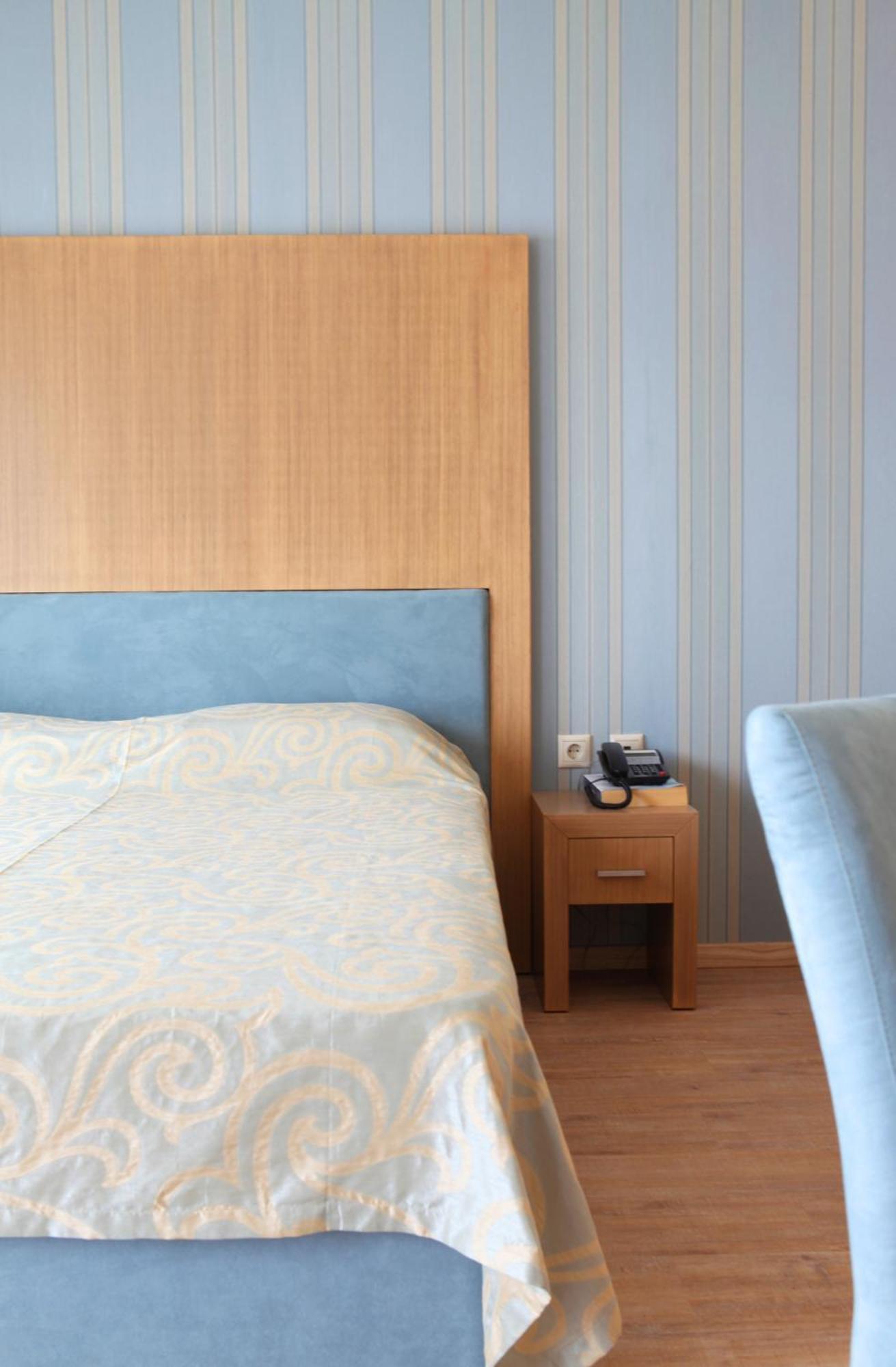 Hotel Alfa Едеса Екстер'єр фото