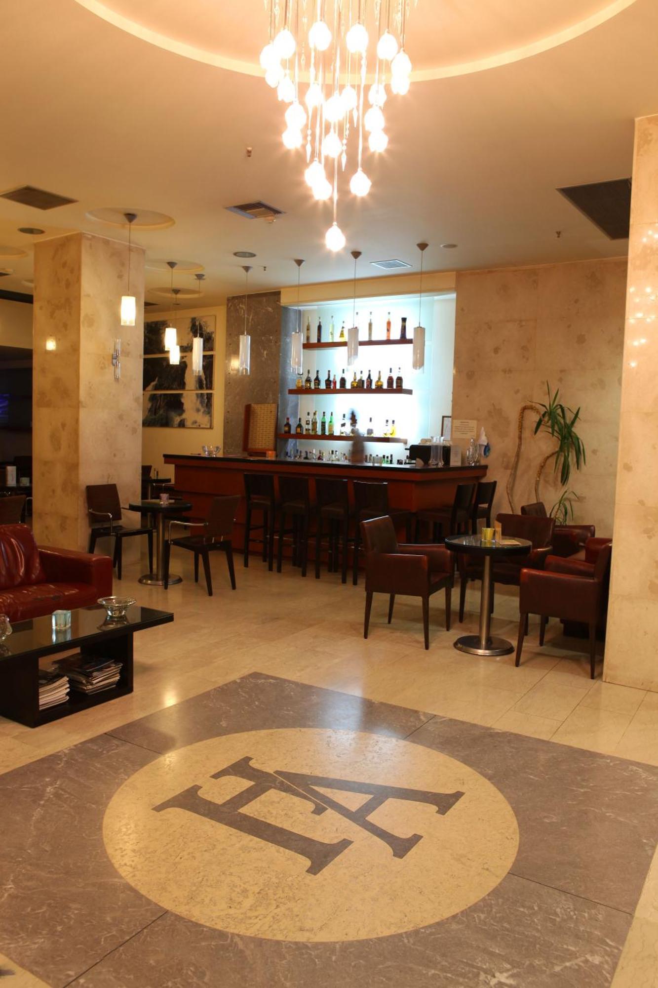Hotel Alfa Едеса Екстер'єр фото
