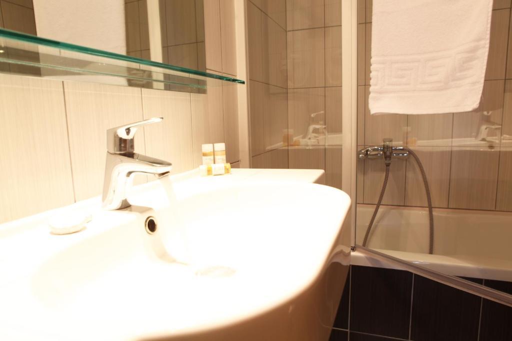 Hotel Alfa Едеса Номер фото